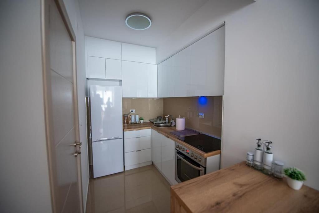 Joy Apartment Μπίτολα Εξωτερικό φωτογραφία