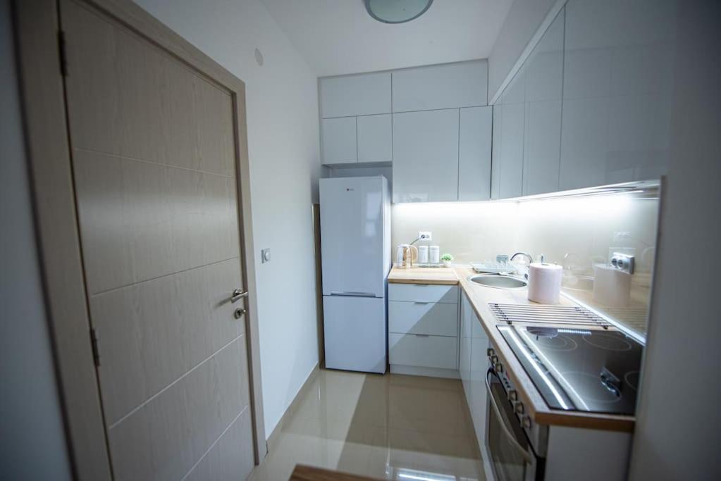 Joy Apartment Μπίτολα Εξωτερικό φωτογραφία